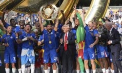 تشيلسي يتوج بكأس العالم للأندية بفوزه على باريس سان جيرمان بثلاثية نظيفة
