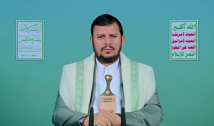 في خطابه التعبوي المهم قائد الثورة : موقف الشعب سيكون حازما وحاسما ونحذر كل من تسوّل له نفسه الوقوف مع العدو