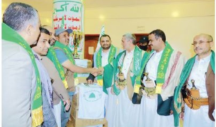 وزارة الشباب والرياضة تُسلِّم مستلزمات الأنشطة الشبابية والرياضية للمحافظات دعمًا للاحتفالات بالمولد النبوي