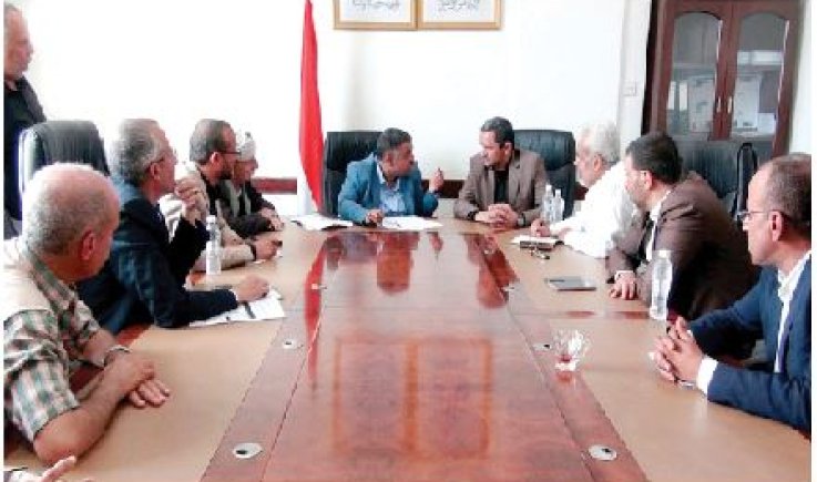 اجتماع بصنعاء يناقش جوانب التعاون بين وزارتي الكهرباء والمياه والصحة والبيئة