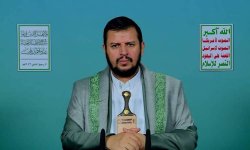 في كلمته بالذكرى الأولى لارتقاء شهيد الإنسانية والإسلام.. قائد الثورة : حزب الله ليس وحيدًا ولن يُترك وحيدًا