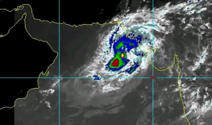 اليمن يراقب اعصارا مداريا شديدا في بحر العرب