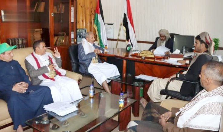 المحضار يناقش مع الشغدري جوانب تفعيل الأداء التنموي بمحافظة الضالع