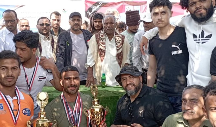 رباعو الأمانة يخطفون الذهب وذمار وصيفًا في بطولة شهداء على طريق القدس لرفع الأثقال بالحديدة