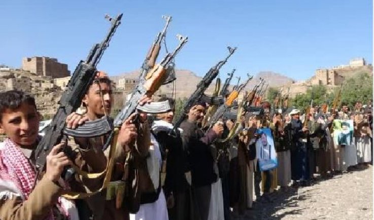 صنعاء .. وقفة مسلحة في بني سحام بمديرية الطيال إعلانًا للجهوزية