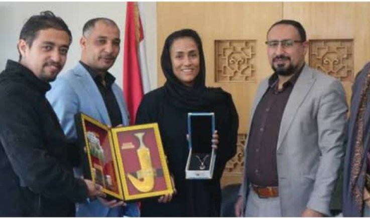 السفير المتوكل يلتقي مديرة منظمة "هاندي كامب" بمناسبة انتهاء فترة عملها باليمن