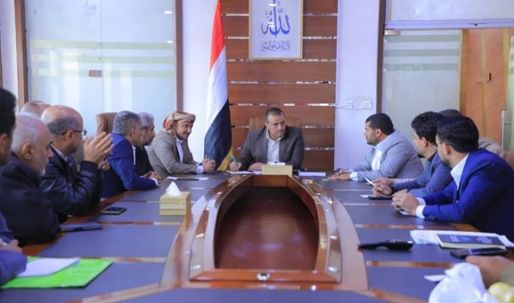 مناقشة خطط توطين الصناعات الدوائية  