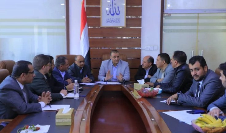 مناقشة الجوانب المتصلة بتدشين مسار توجيه البحث العلمي نحو توطين الصناعات