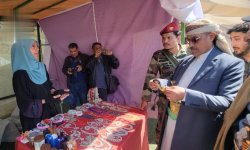 السامعي يزور مهرجان العسل اليمني بصنعاء