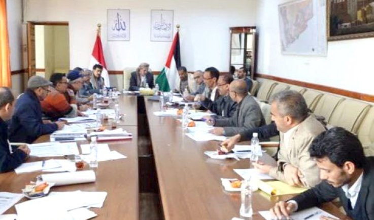 مناقشة مستوى تنفيذ خطط وبرامج وزارة النفط والوحدات التابعة لها