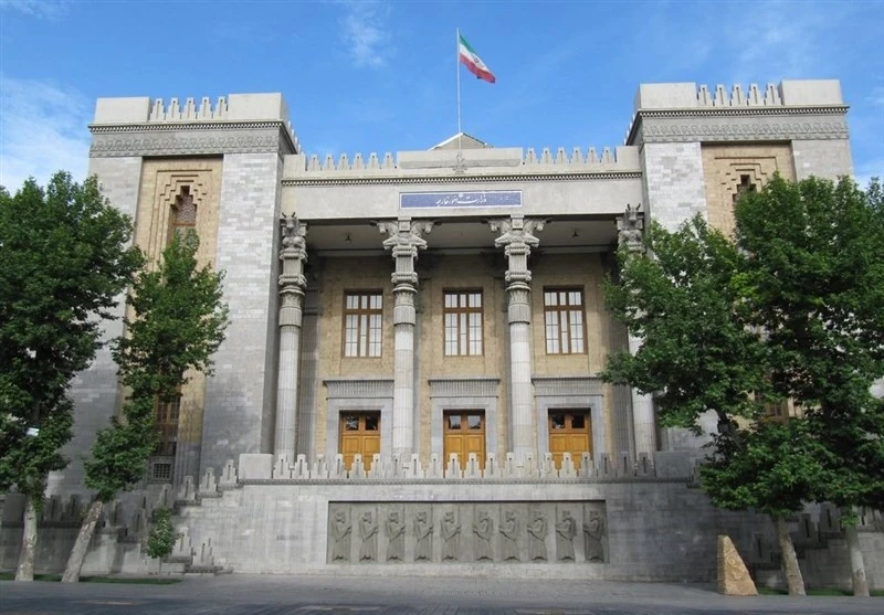الخارجية الإيرانية تدعو دول المنطقة لمنع وضع أراضيها للعدوان ضد أراضيها