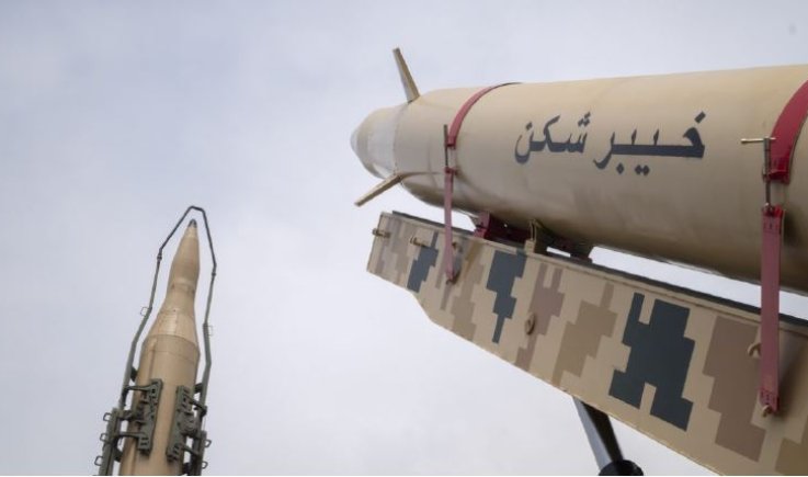 بتغيير مفاجئ لمسارها الراداري.. ‏صواريخ (خيبر) الإيرانية تربك منظومات الدفاع الأمريكية والصهيونية