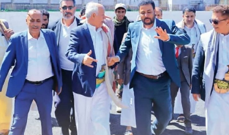 نائب وزير الشباب ومحافظ إب يطلعان على سير أعمال إعادة تأهيل المنشآت الرياضية بالمحافظة