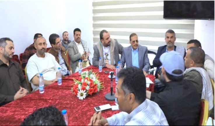 قيادة الغرفة التجارية الصناعية بأمانة العاصمة تبحث إشكاليات قطاع "المولات والسوبر ماركت والمراكز التجارية "