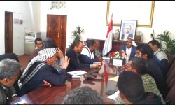 السلطة المحلية بشبوة: تحذيرات قائد الثورة لتحالف العدوان من المماطلة في الملف الإنساني تعبر عن قناعة كل يمني