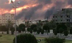 صحيفة فرنسية: الهجمات اليمنية على المنشآت السعودية تقوض أهداف رؤية 2030