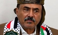 محافظ شبوة اللواء العولقي يهنئ قائد الثورة ورئيس المجلس السياسي بمناسبة ذكرى المولد النبوي الشريف 