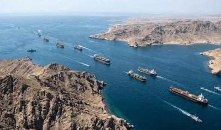 وزارة النقل والأشغال: عبور 1151 سفينة تجارية دولية عبر باب المندب خلال شهر سبتمبر